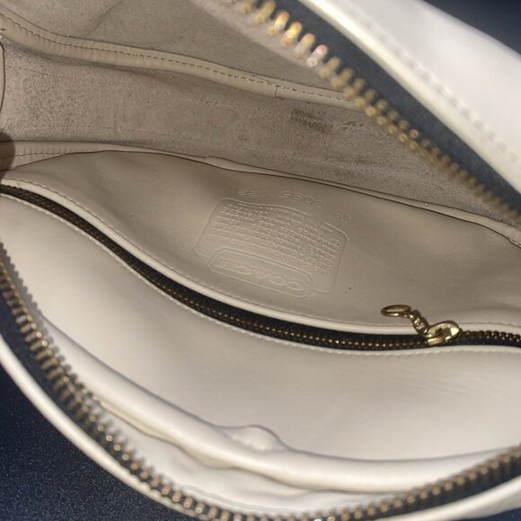 Vintage Coach Zip Bag Bone Leather USA Small Crossbody Bag USA Style 0095 022 - Picture 9 of 10